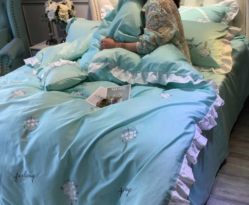 新品60s长绒棉刺绣四件套 公主风床品套件 小雏菊三色入